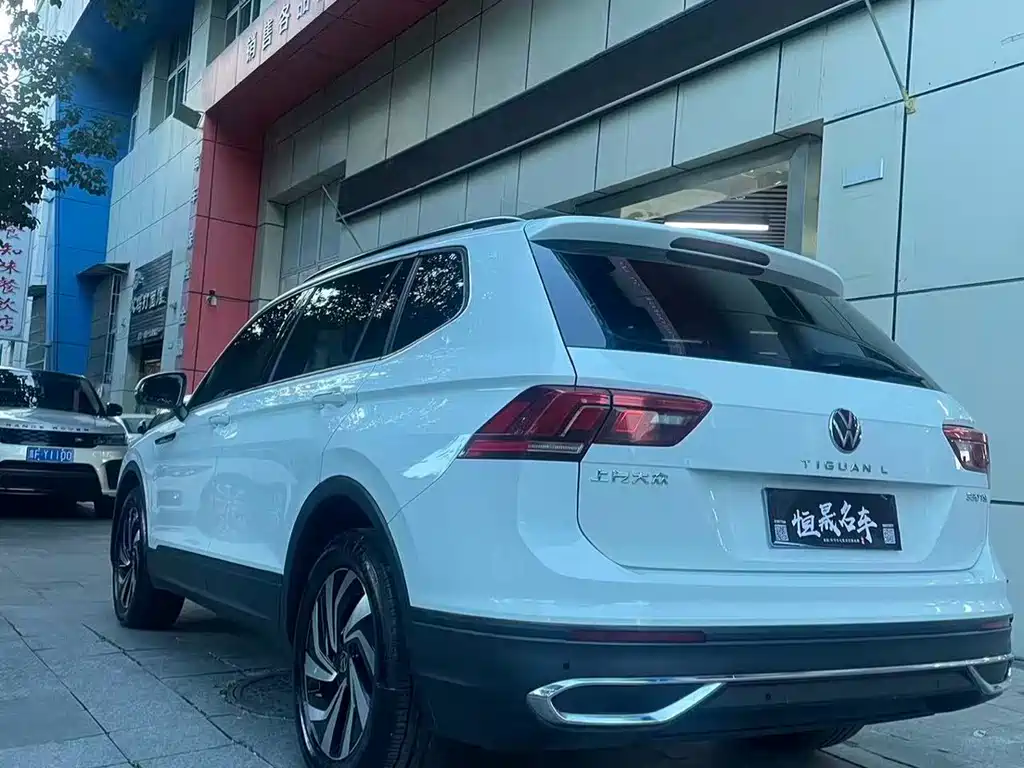 Volkswagen Tiguan L 2022