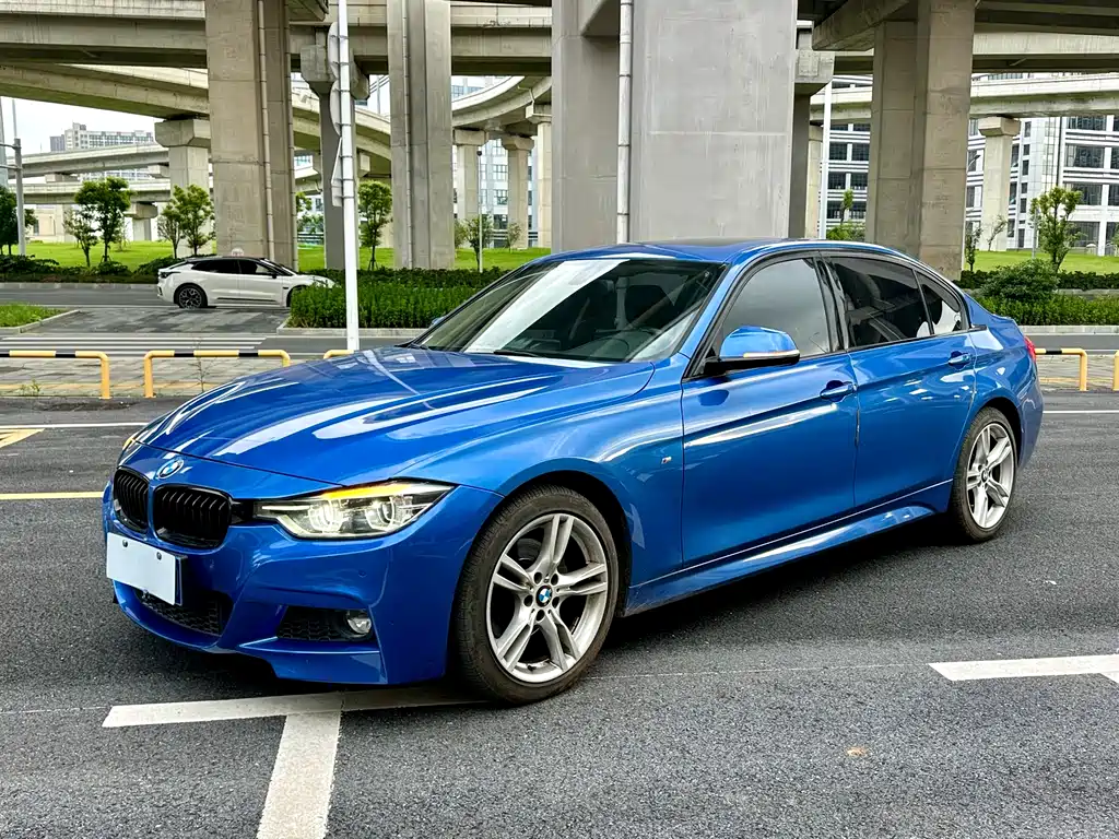 BMW 3 Series 2019 — фото 1