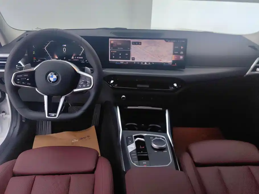 BMW 3 Series 2025 — фото 12