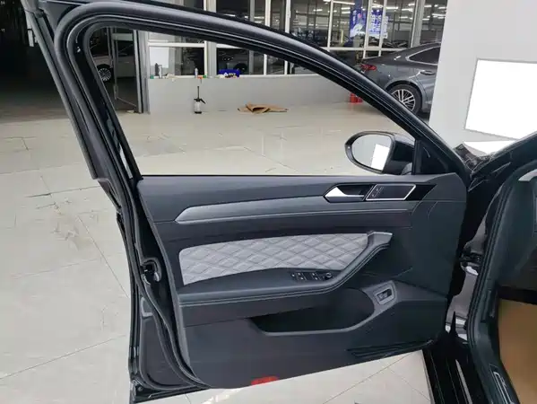 Volkswagen Magotan 2024