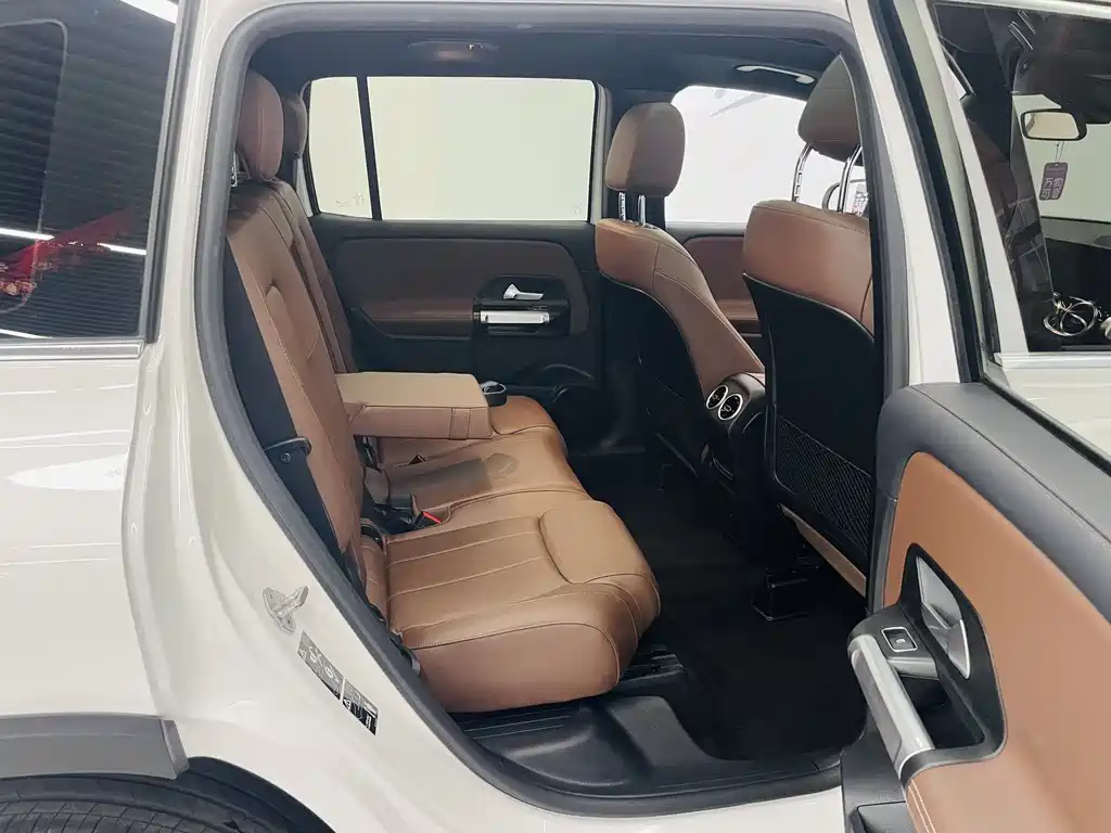 Mercedes-Benz GLB 2023 — фото 12