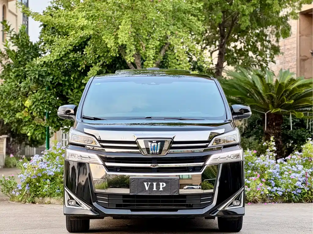 Toyota Vellfire 2023 — фото 3