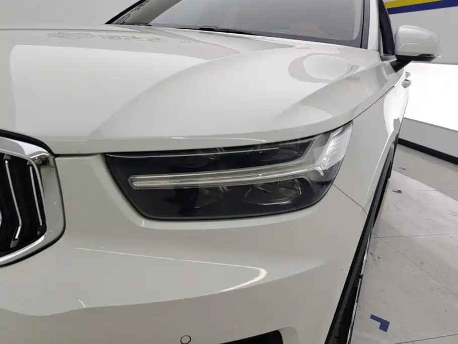 Volvo XC40 2021