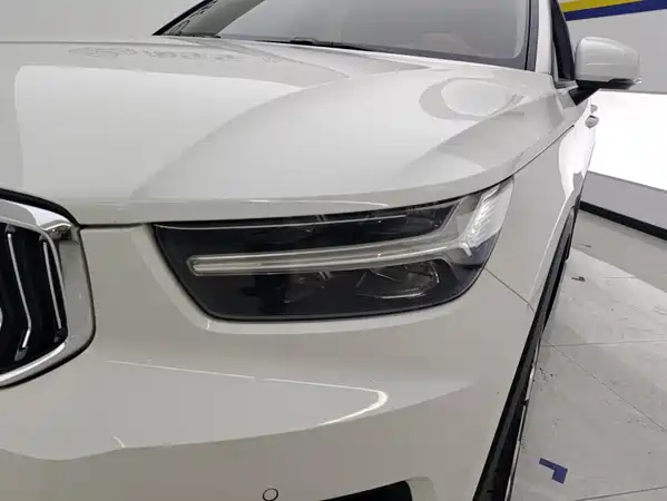 Volvo XC40 2021