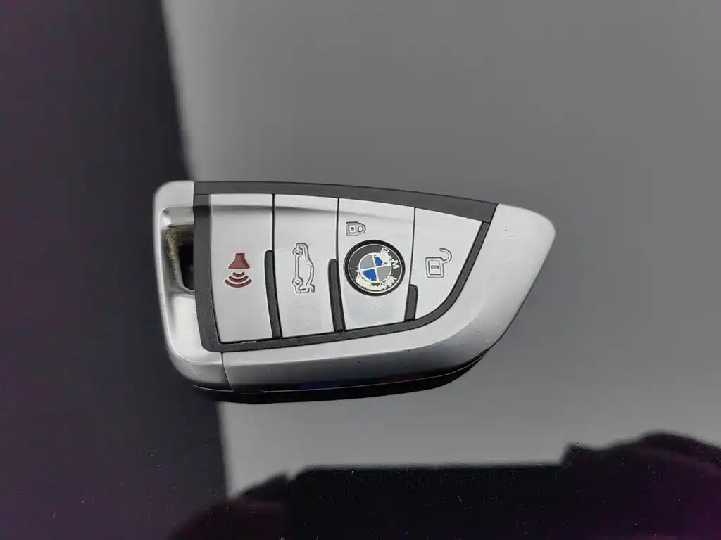 BMW 7 Series 2010 — фото 19