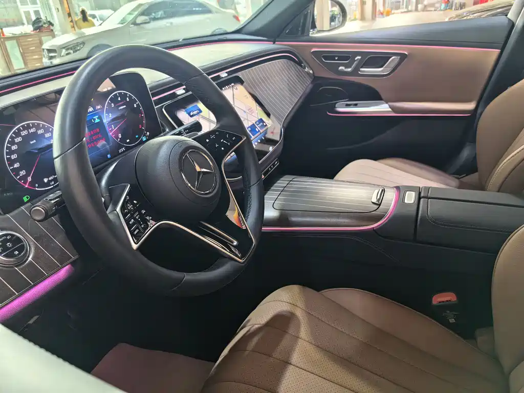 Mercedes-Benz E-Class 2024