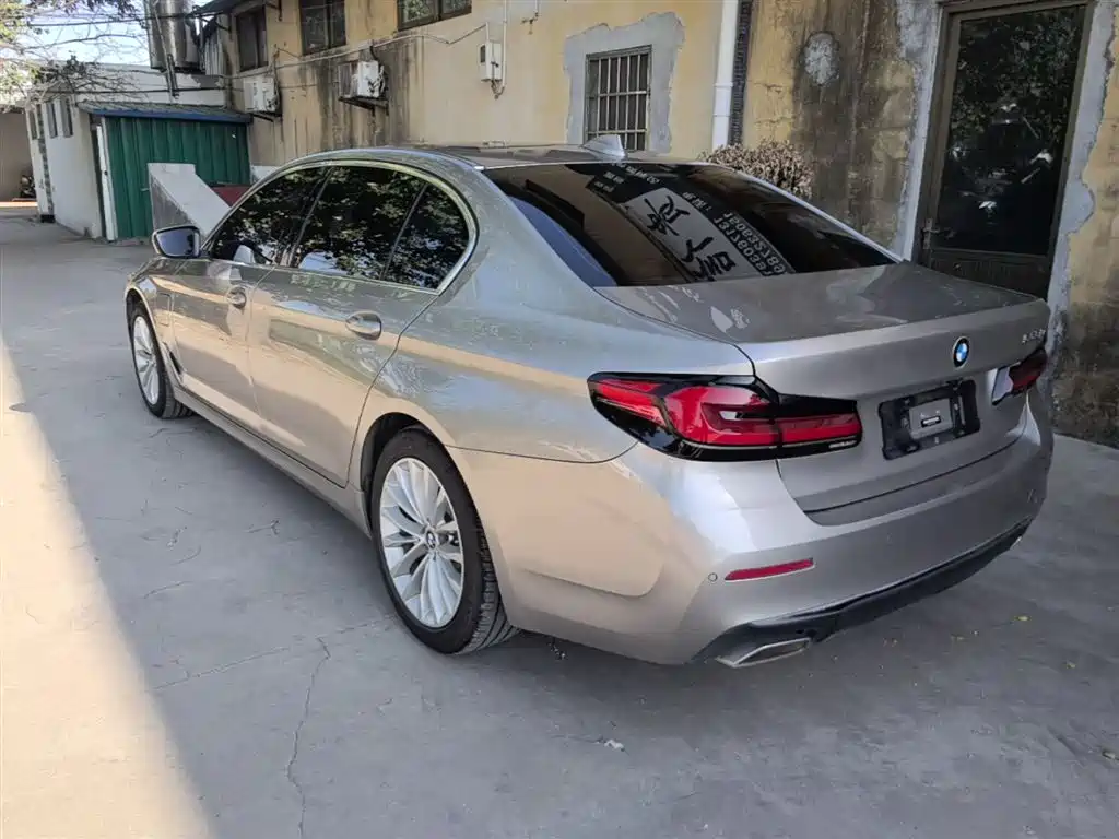BMW 5 Series New Energy 2021 — фото 23