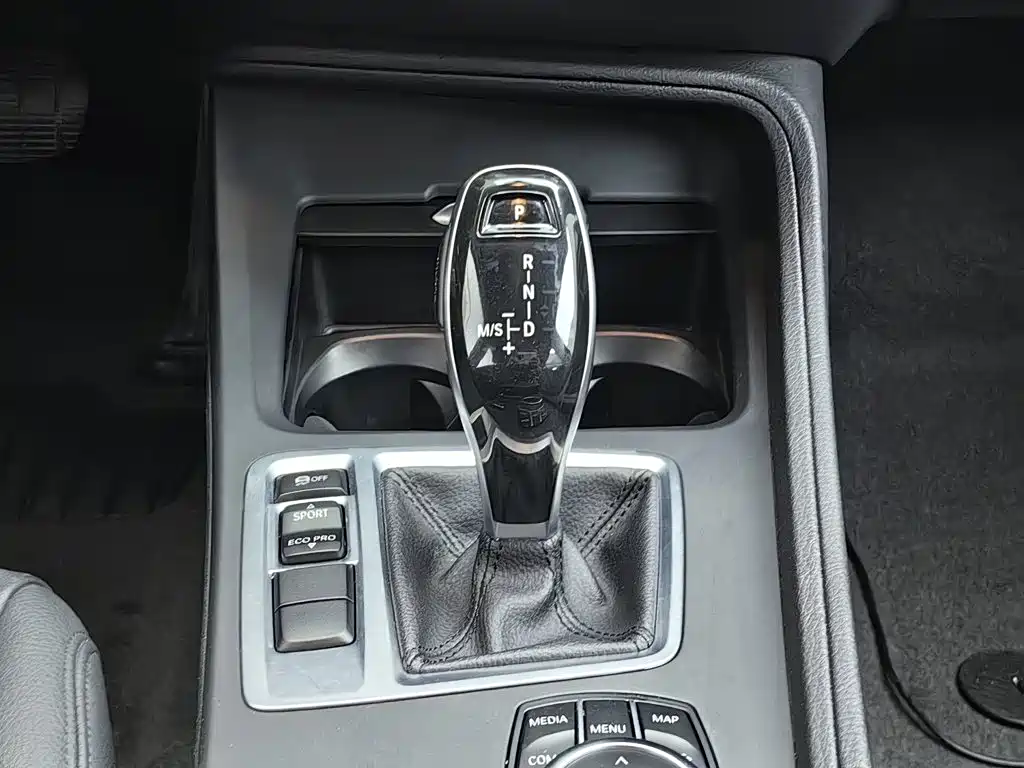 BMW 1 Series 2023 — фото 13