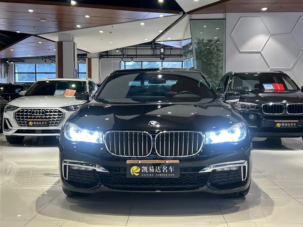 BMW 7 Series 2019 — фото 3