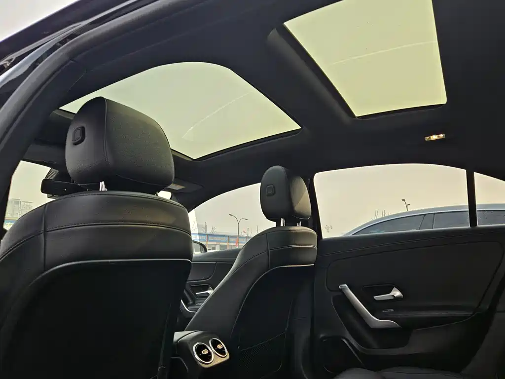 Mercedes-Benz A-Class 2021 — фото 11