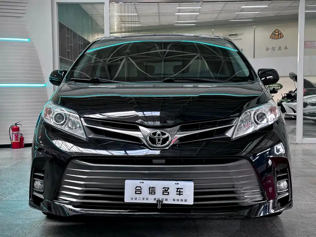 Toyota Sienna 2020 — фото 2