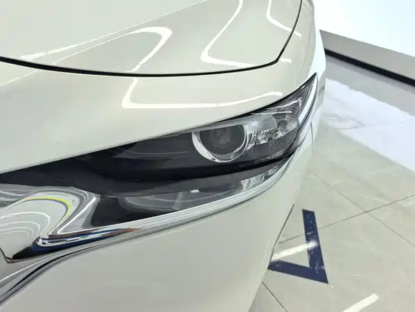 Mazda 3 Axela 2022