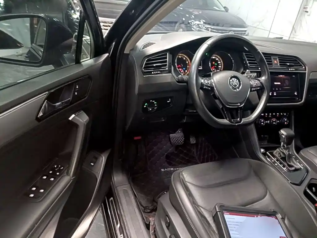 Volkswagen Tiguan L 2020 — фото 16
