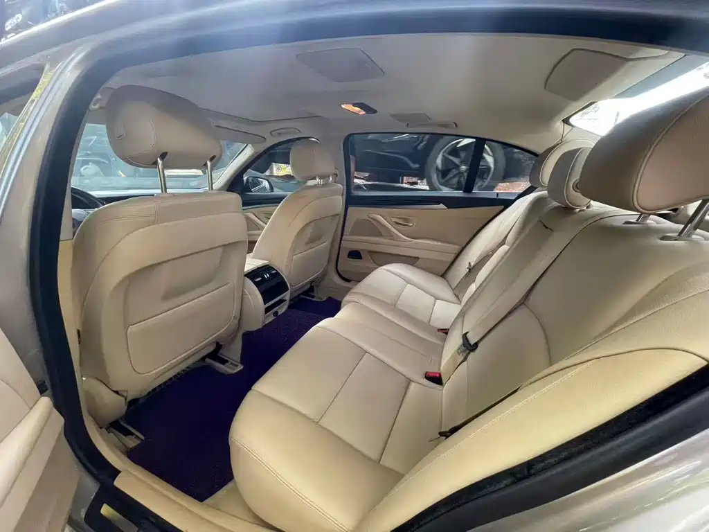 BMW 5 Series 2015 — фото 8