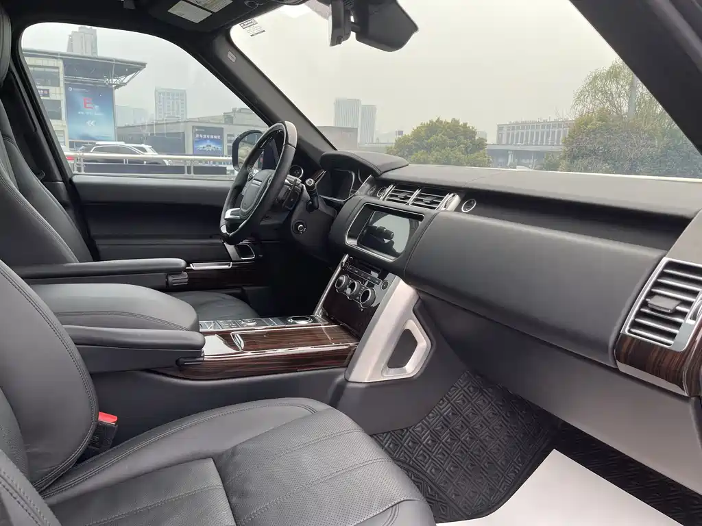 Land Rover Range Rover 2018 — фото 10