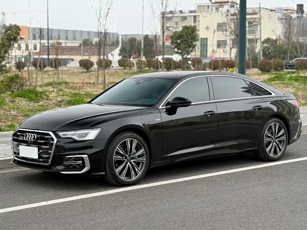 Audi A6L 2024 — фото 1