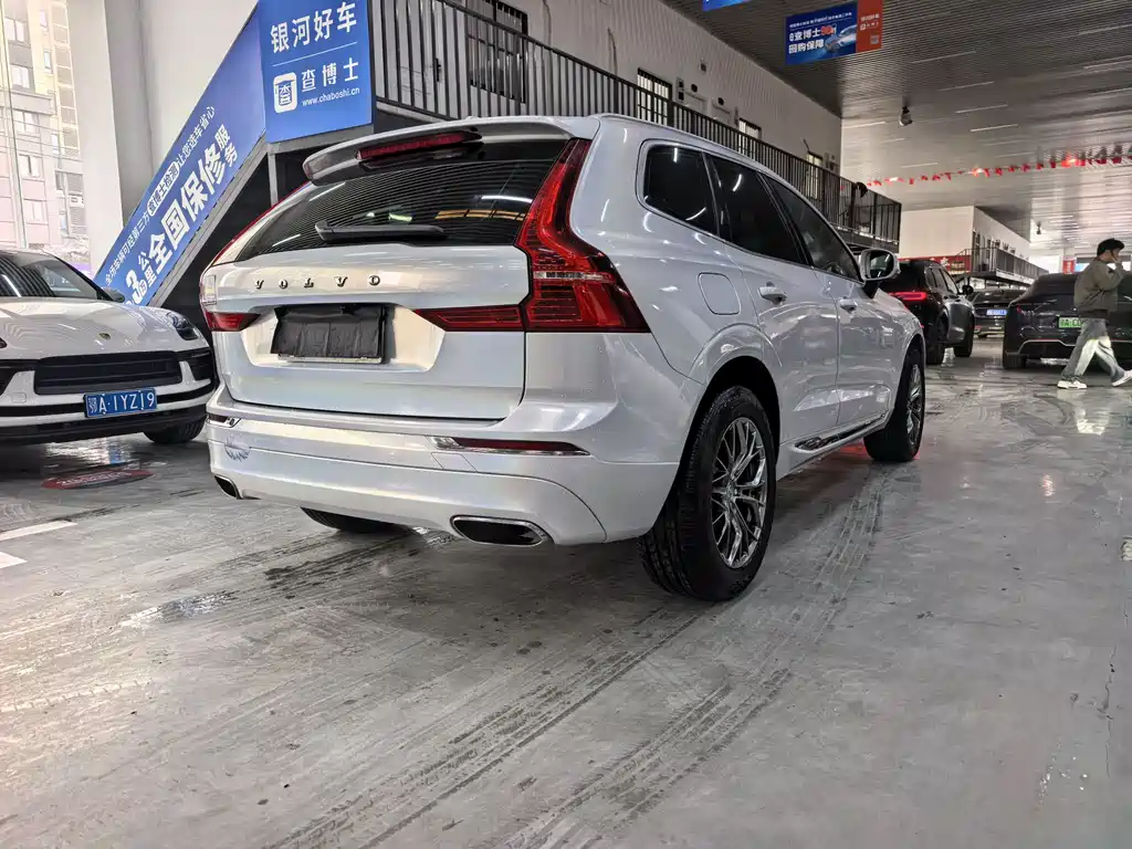 Volvo XC60 2020 — фото 15