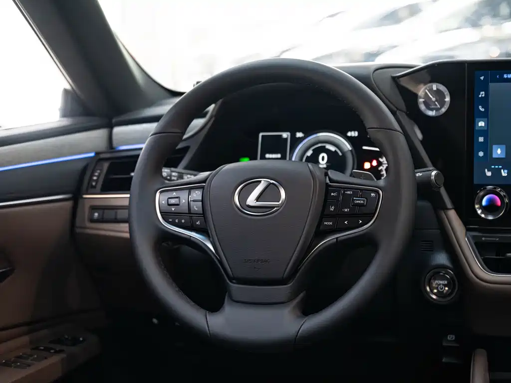 Lexus ES 2025 — фото 14