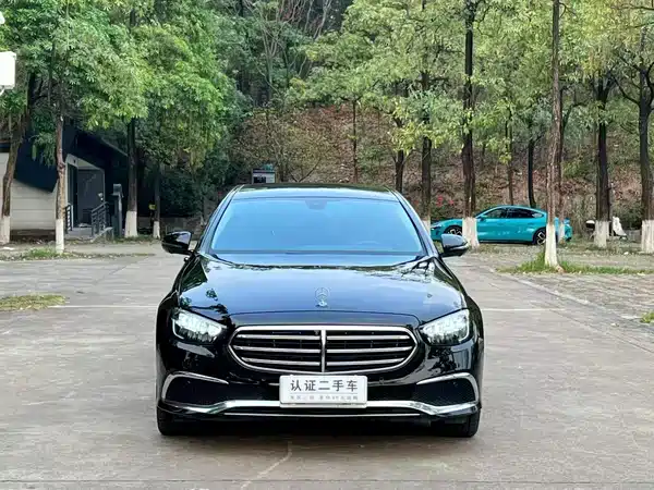 Mercedes-Benz E-Class 2022