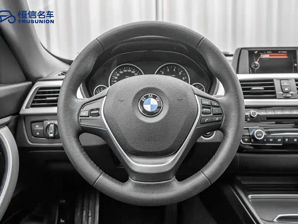 BMW 3 Series GT 2017 — фото 16