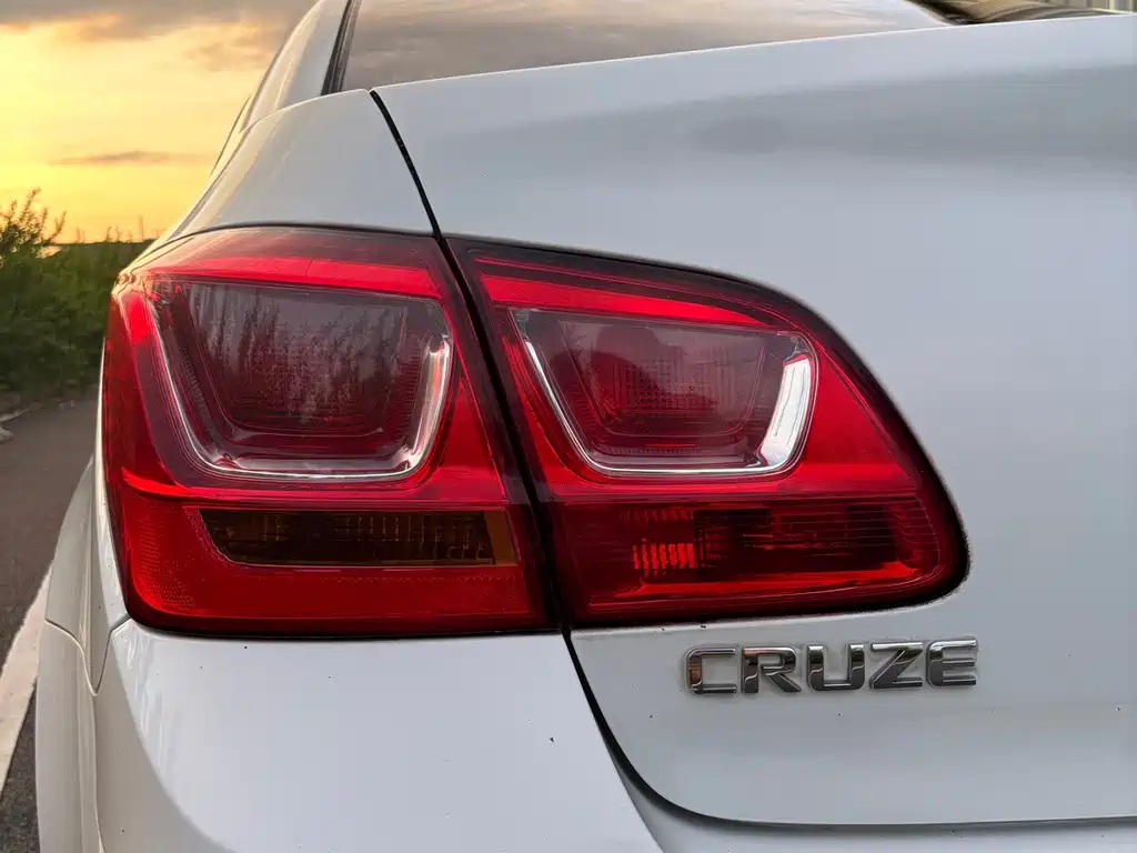 Chevrolet Cruze 2015 — фото 15