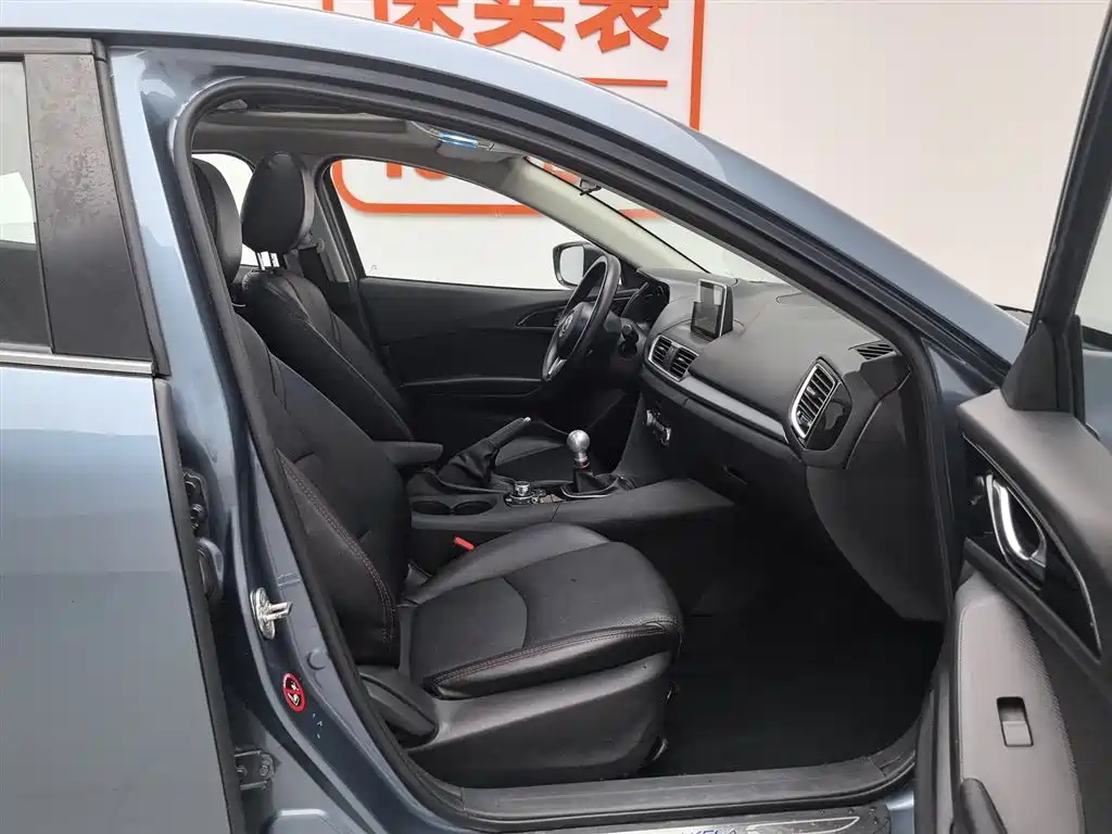 Mazda 3 Axela 2015 — фото 23