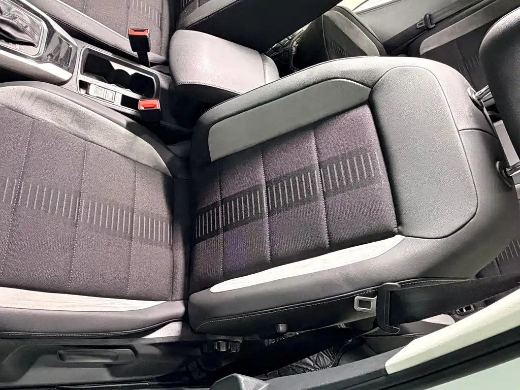 Volkswagen T-Roc 2021 — фото 14