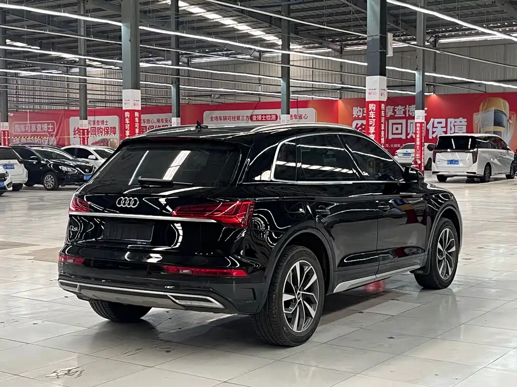 Audi Q5L 2022 — фото 17