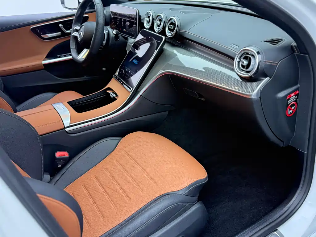 Mercedes-Benz C-Class 2023 — фото 18