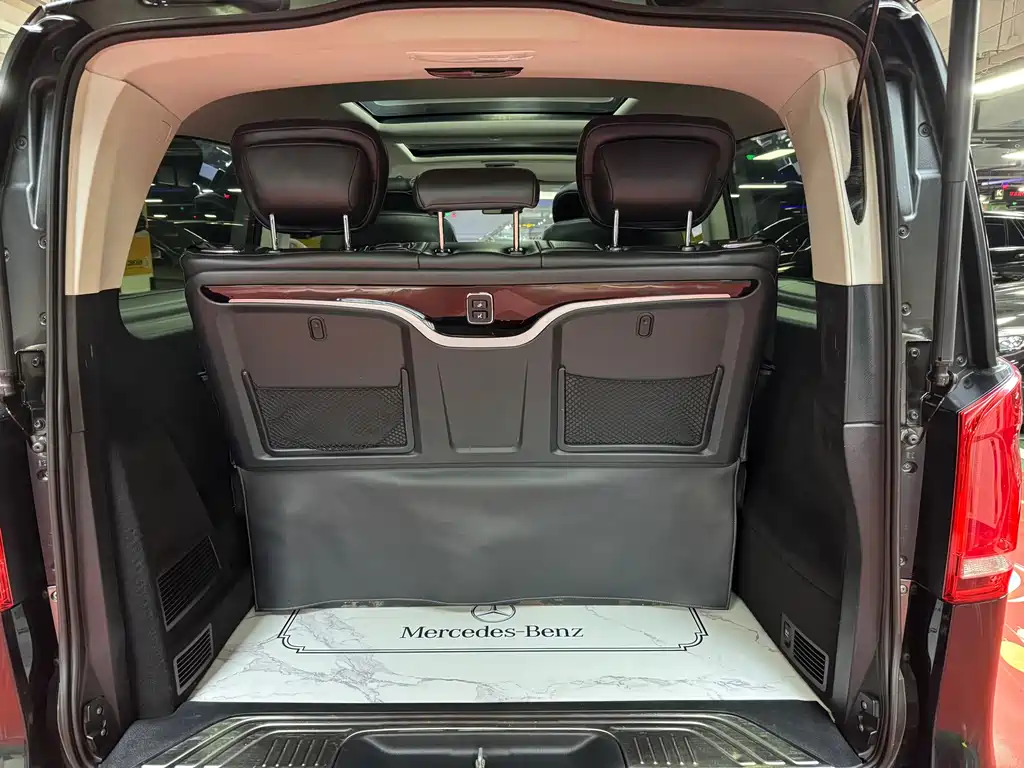 Mercedes-Benz V-Class 2018 — фото 59