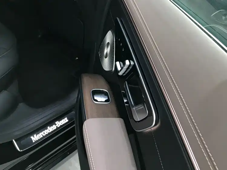 Mercedes-Benz EQS — фото 11