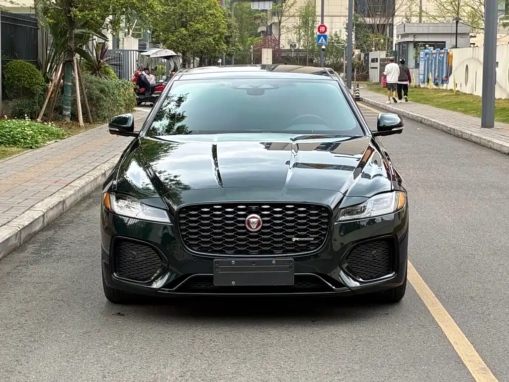 Jaguar XFL 2022 — фото 2