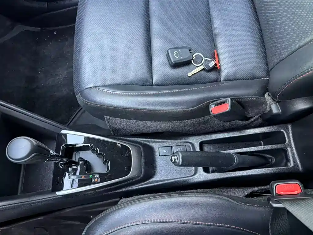 Toyota Yaris L 2021