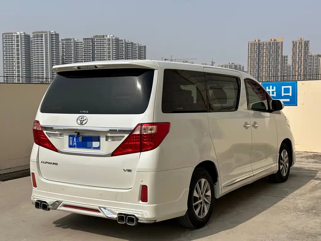 Toyota Alphard 2014 — фото 14