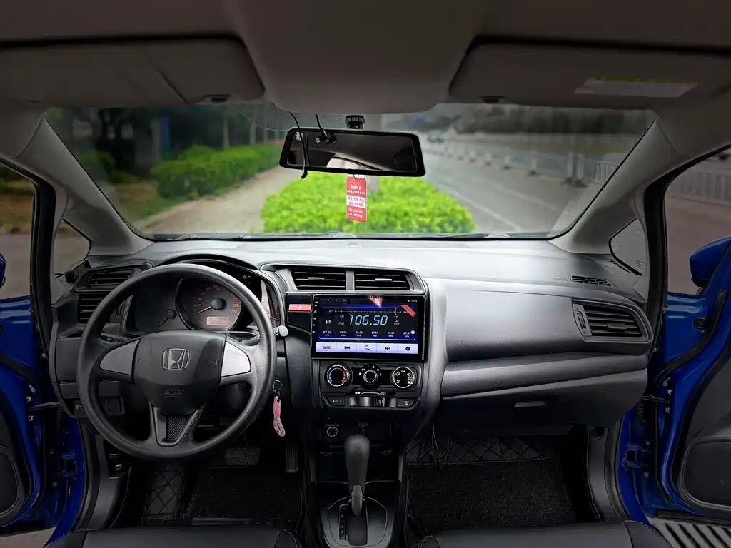 Honda Fit 2016 — фото 13