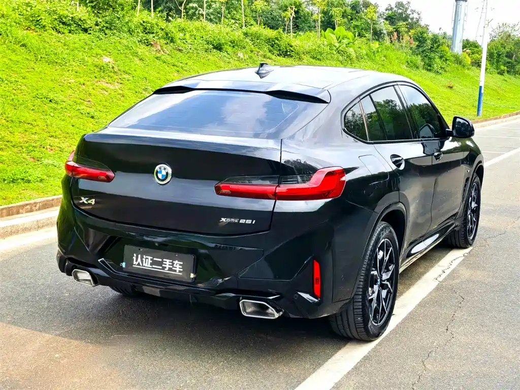BMW X4 2022 — фото 7