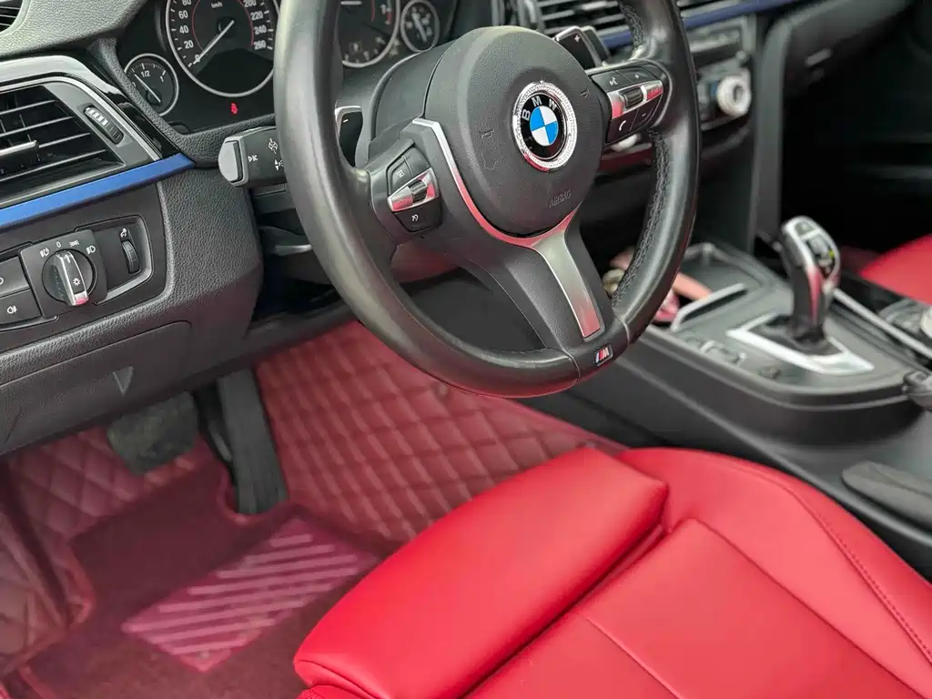 BMW 3 Series 2017 — фото 11