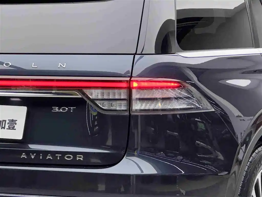 Lincoln Aviator 2023 — фото 18