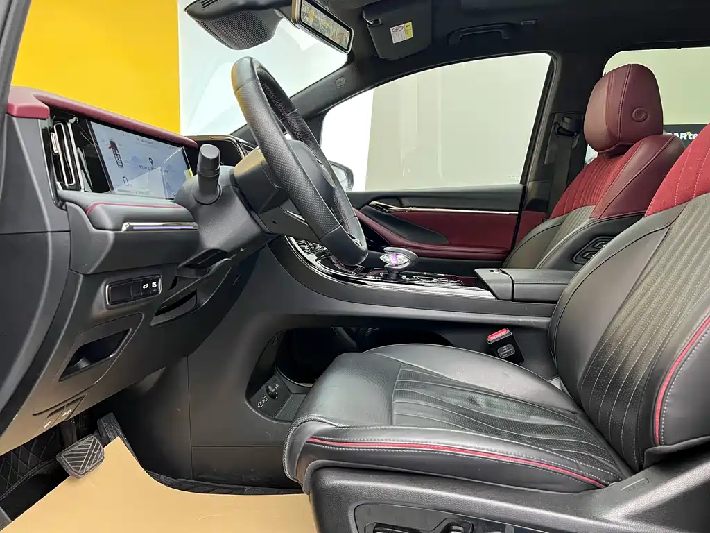 GAC Motor Trumpchi M8 2023 — фото 3