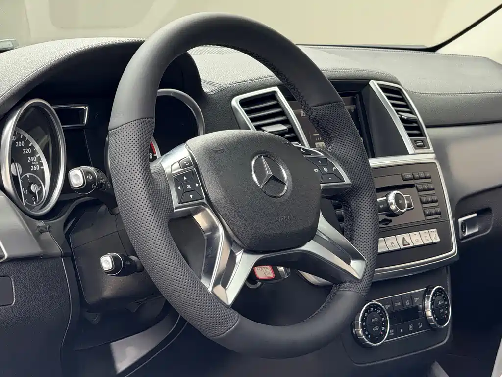 Mercedes-Benz GL-Class 2015 — фото 5