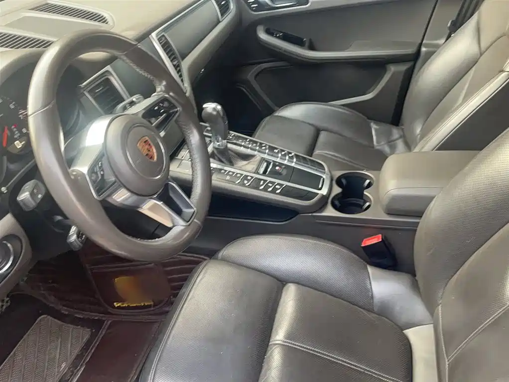 Porsche Macan 2016 — фото 15