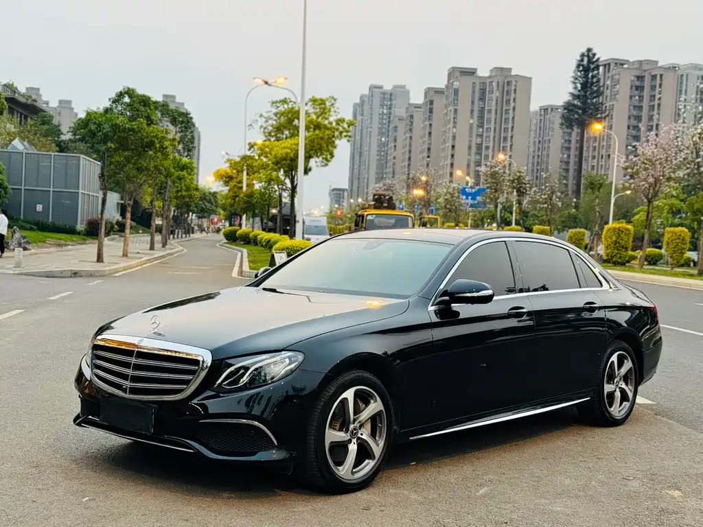Mercedes-Benz E-Class 2019 — фото 1