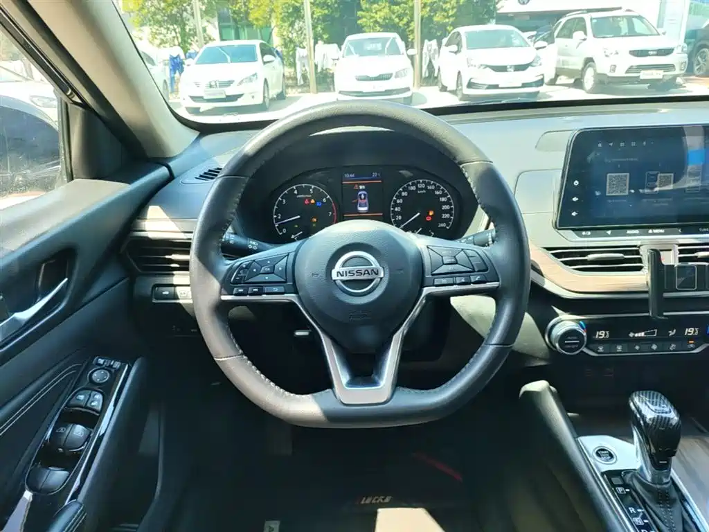 Nissan Teana 2022 — фото 10