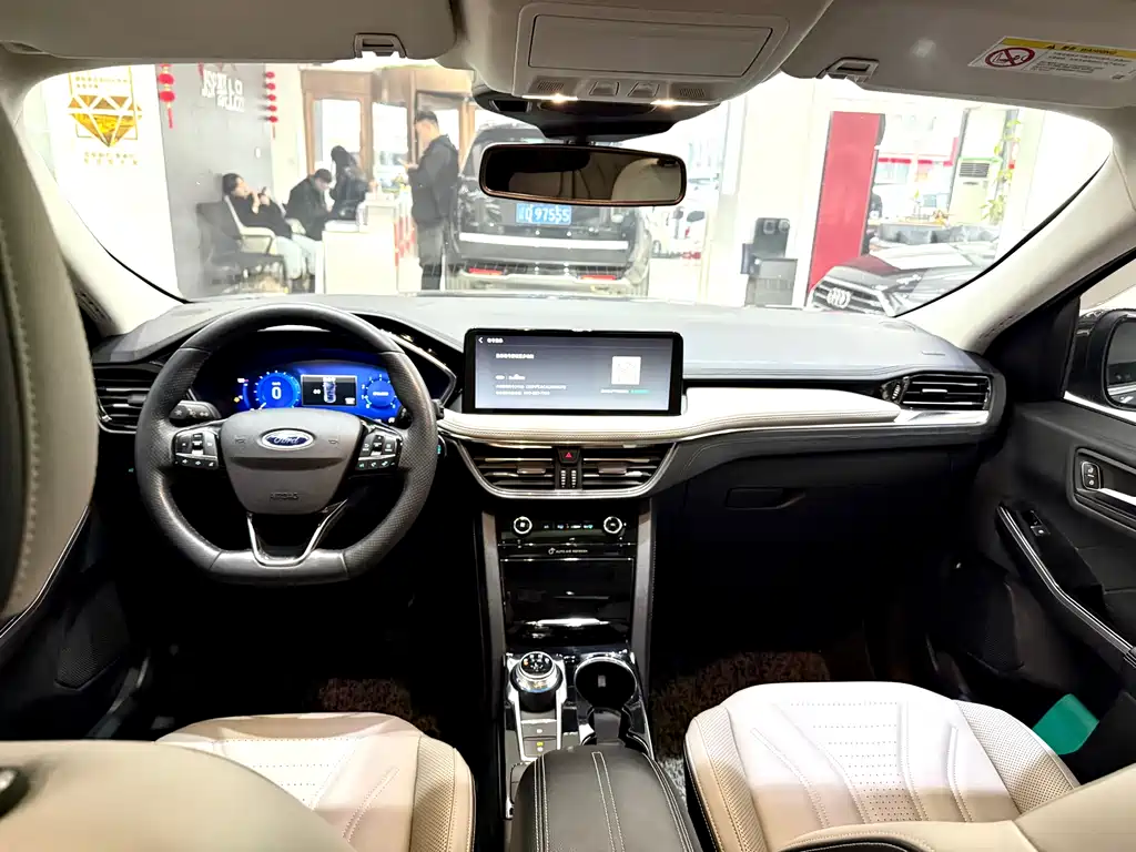 Ford Escape 2020 — фото 11