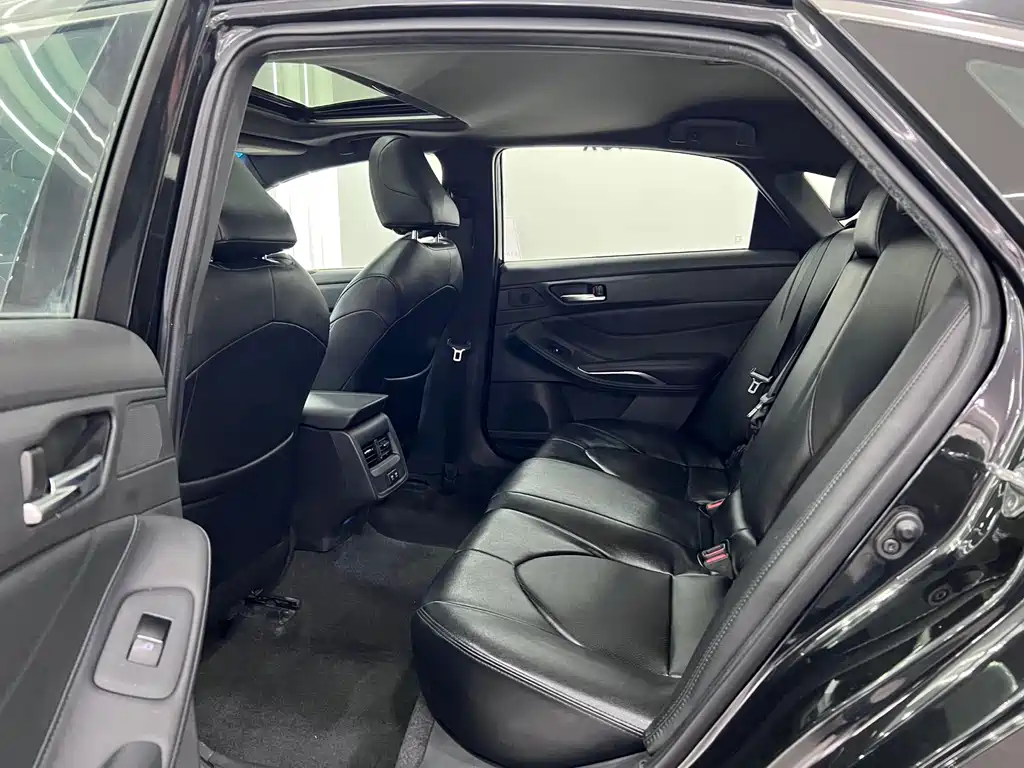 Toyota Avalon 2020 — фото 10