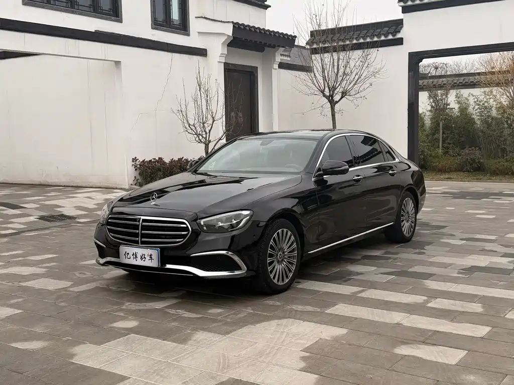 Mercedes-Benz E-Class 2022 — фото 3