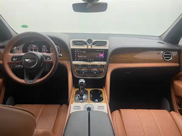 Bentley Bentayga 2024
