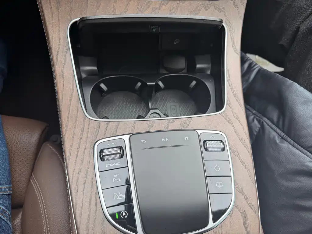 Mercedes-Benz E-Class 2022 — фото 14