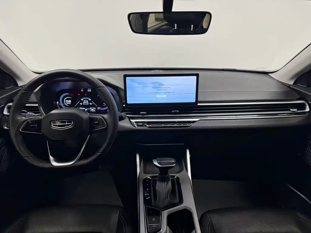 Geely Emgrand 2023 — фото 14