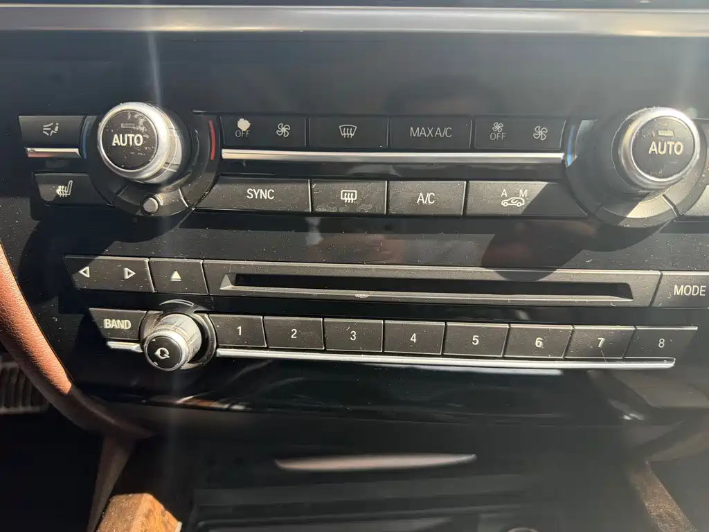 BMW X5 2016 — фото 12